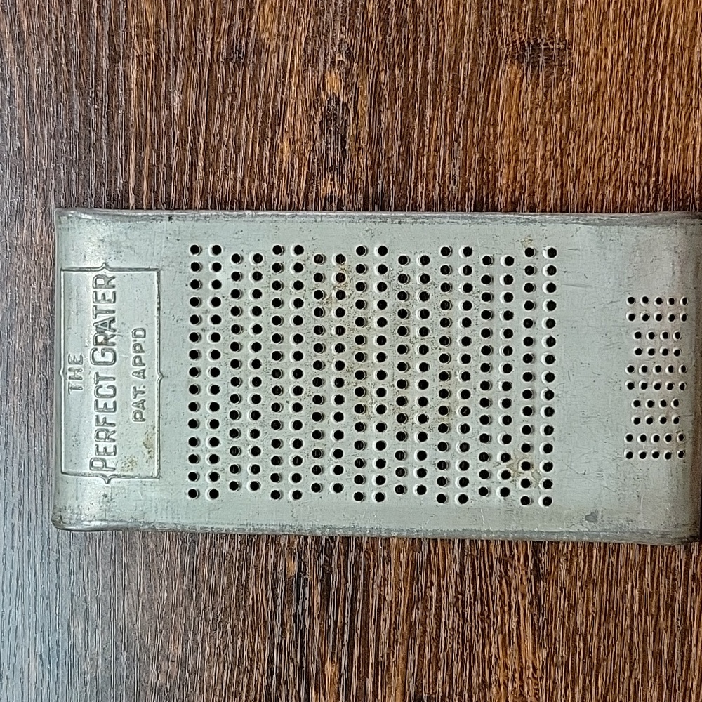 Lot Of 3 Graters - One Vintage - Picture 2 of 4